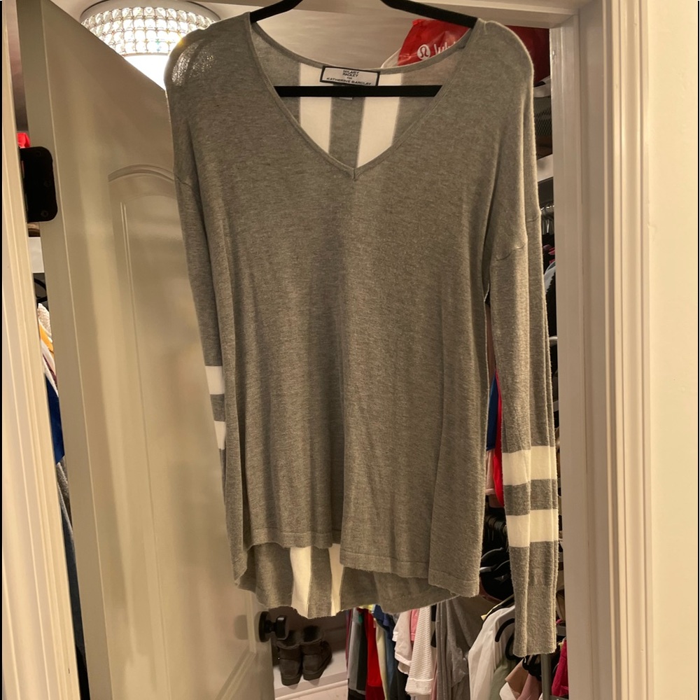 Grey/white striped long sleeved top.